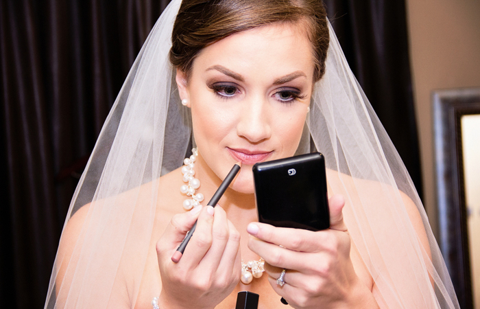 Modern Yellow and Grey Wedding3