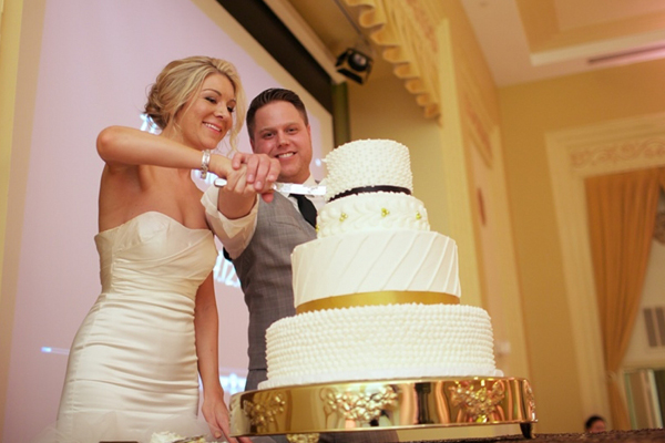 Swanky Black and Gold Wedding from Rife Ponce Photography // See the rest of the gorgeous details at Elegance & Enchantment