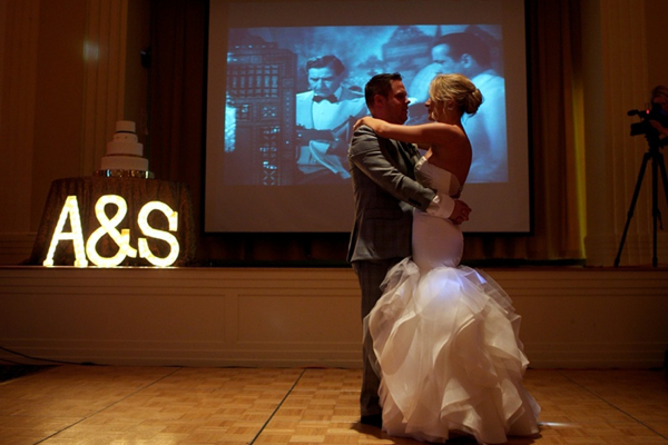 Swanky Black and Gold Wedding from Rife Ponce Photography // See the rest of the gorgeous details at Elegance & Enchantment