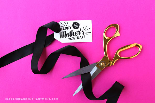 Celebrate Mother’s Day with these free printable, retro-styled coupons, gift tags and stickers! All designs are compatible with Avery products for easy printing. Designs by Elegance & Enchantment.