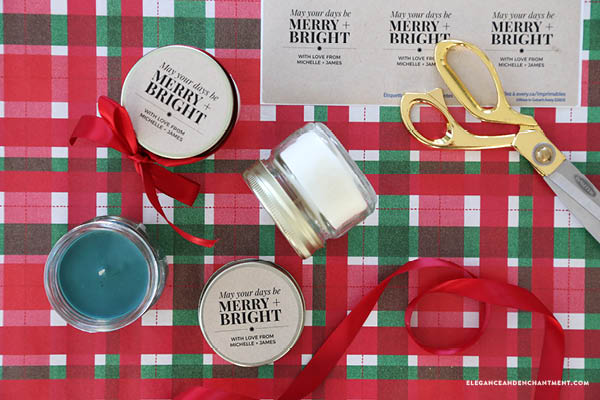 Keep your holiday gift giving simple and elegant with this collection of free printables: stickers, cards and gift tags, all compatible with Avery products for easy printing and assembly. // Designs from Elegance and Enchantment