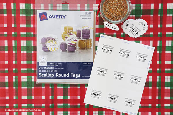Keep your holiday gift giving simple and elegant with this collection of free printables: stickers, cards and gift tags, all compatible with Avery products for easy printing and assembly. // Designs from Elegance and Enchantment