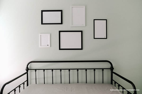 Do you like to switch up to look of your wall decor? SnapeZo has made it easy for us with their revolutionary frames. In this post, I show you how to utilize them to change your artwork while keeping your frames up on the wall. // From Elegance and Enchantment // Sponsored by SnapeZo #gallerywall